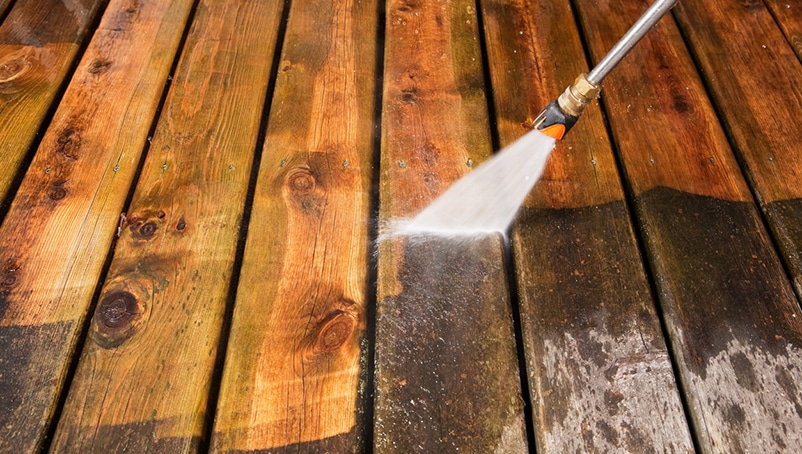 Power Washing (Driveways, Decks/Patios, etc.)